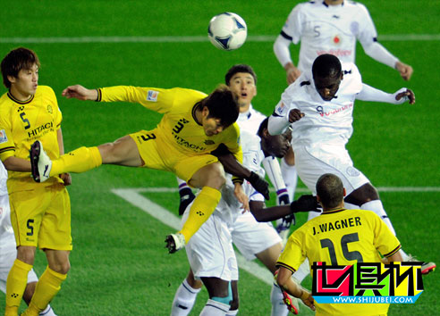 2011世俱杯-門將立柱建功 柏太陽(yáng)神半場(chǎng)0-0阿爾薩德